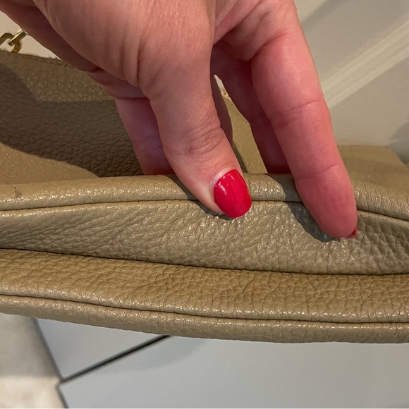 Authentic Miu Miu cross body - Picture 15 of 15